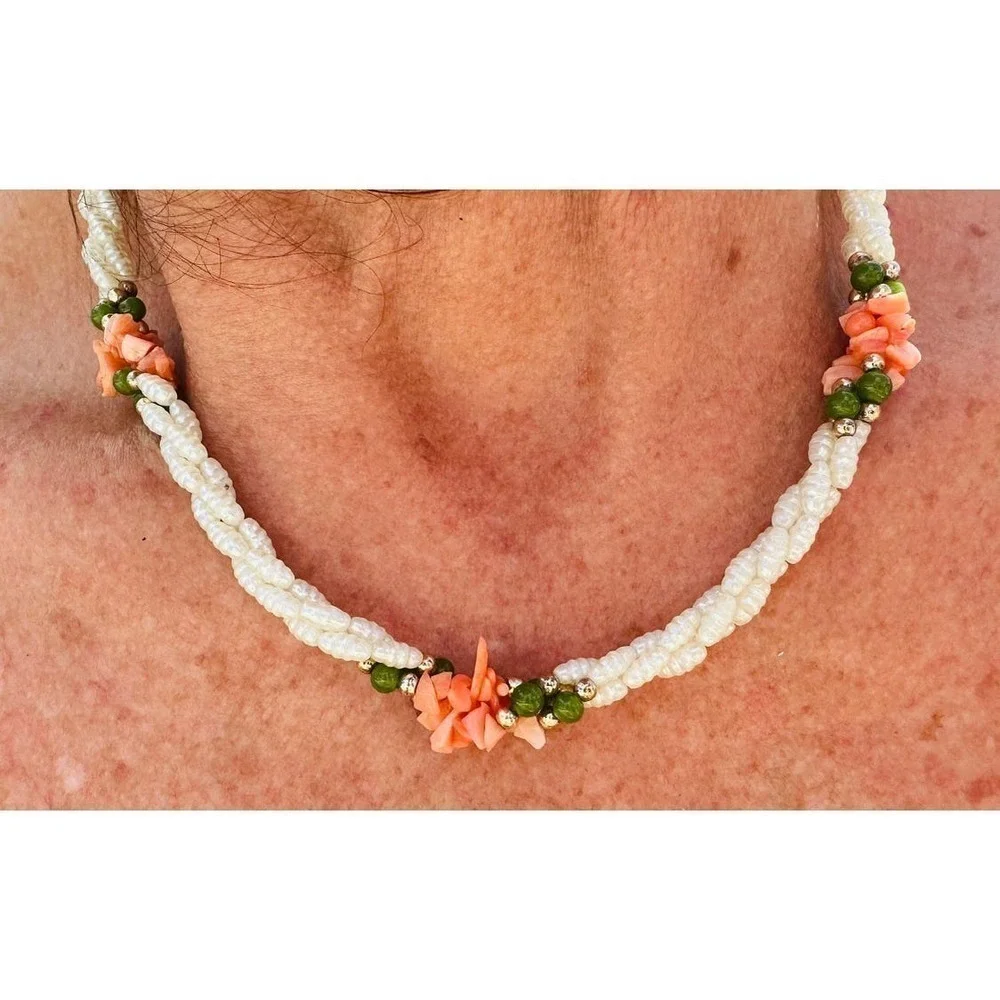VTG 3 Strand Bright White Seed Pearl Choker Necklace w Jade Beads/Coral Flowers